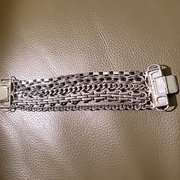 Braclet With 5 Chains - Picture 5 of 6